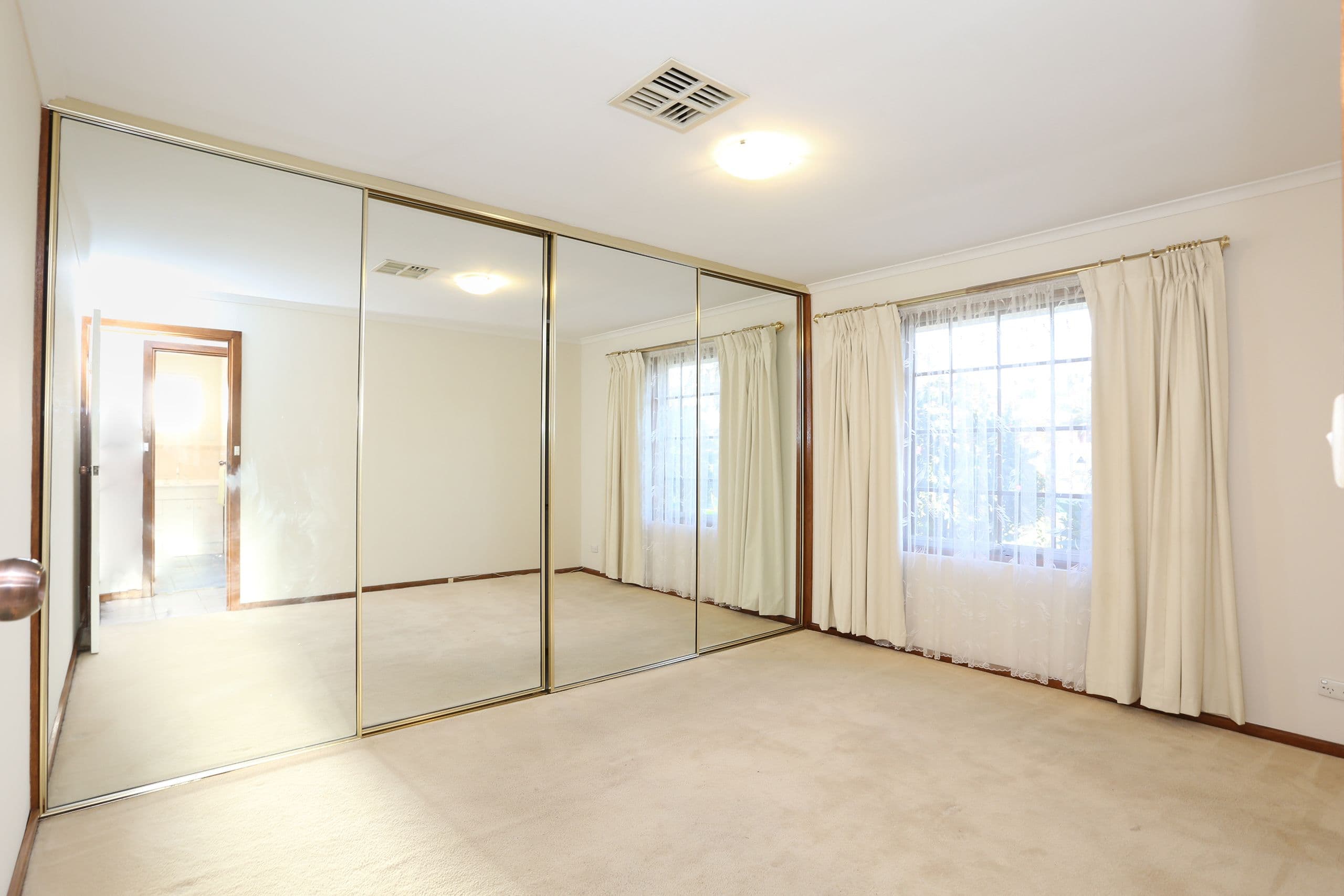 29 Ina Close, Craigmore SA 5114, Craigmore - Thumbnail 7