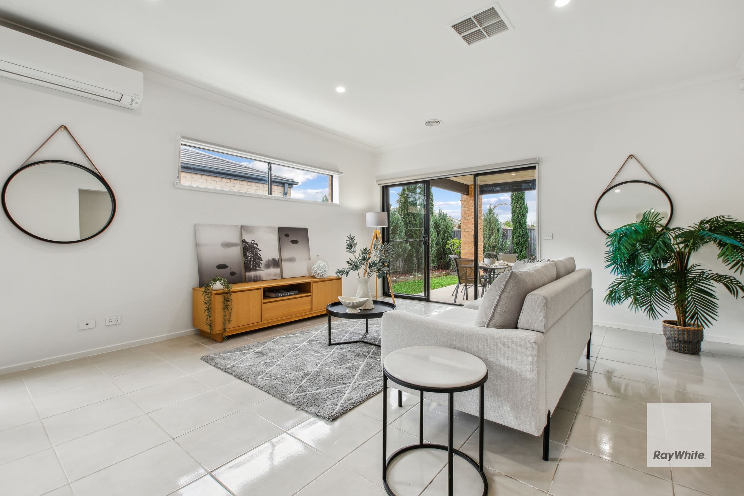 8 Baloo Walk, Werribee VIC 3030, Werribee - Thumbnail 3
