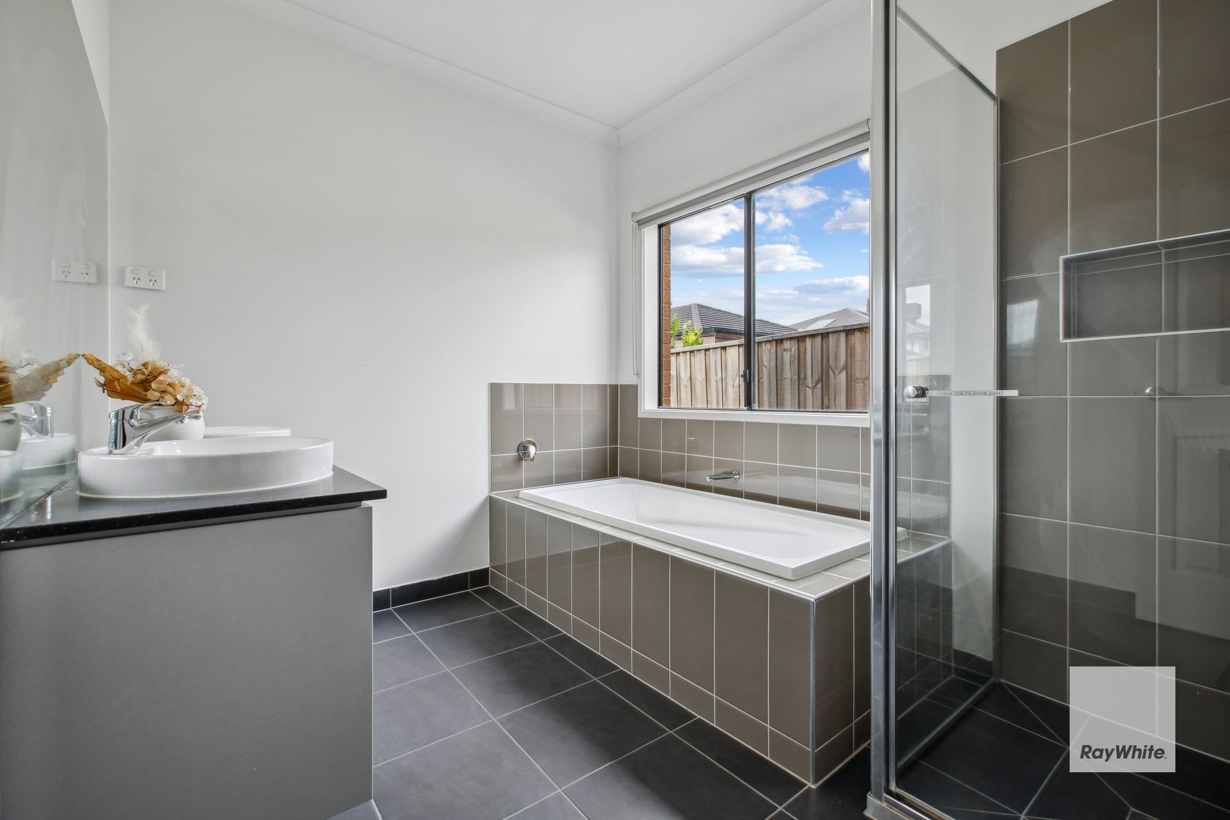 8 Baloo Walk, Werribee VIC 3030, Werribee - Thumbnail 7