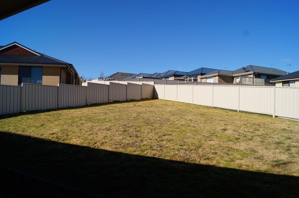16 Begonia Place, Orange - Thumbnail 7