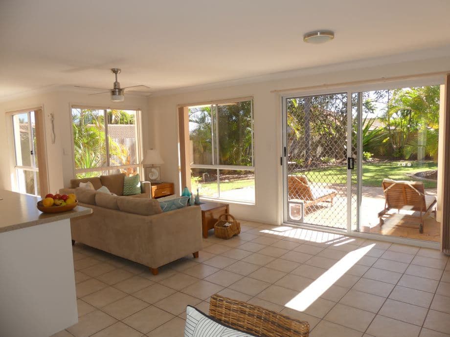 6 Headsail Drive, Banksia Beach QLD 4507, Banksia Beach - Thumbnail 2