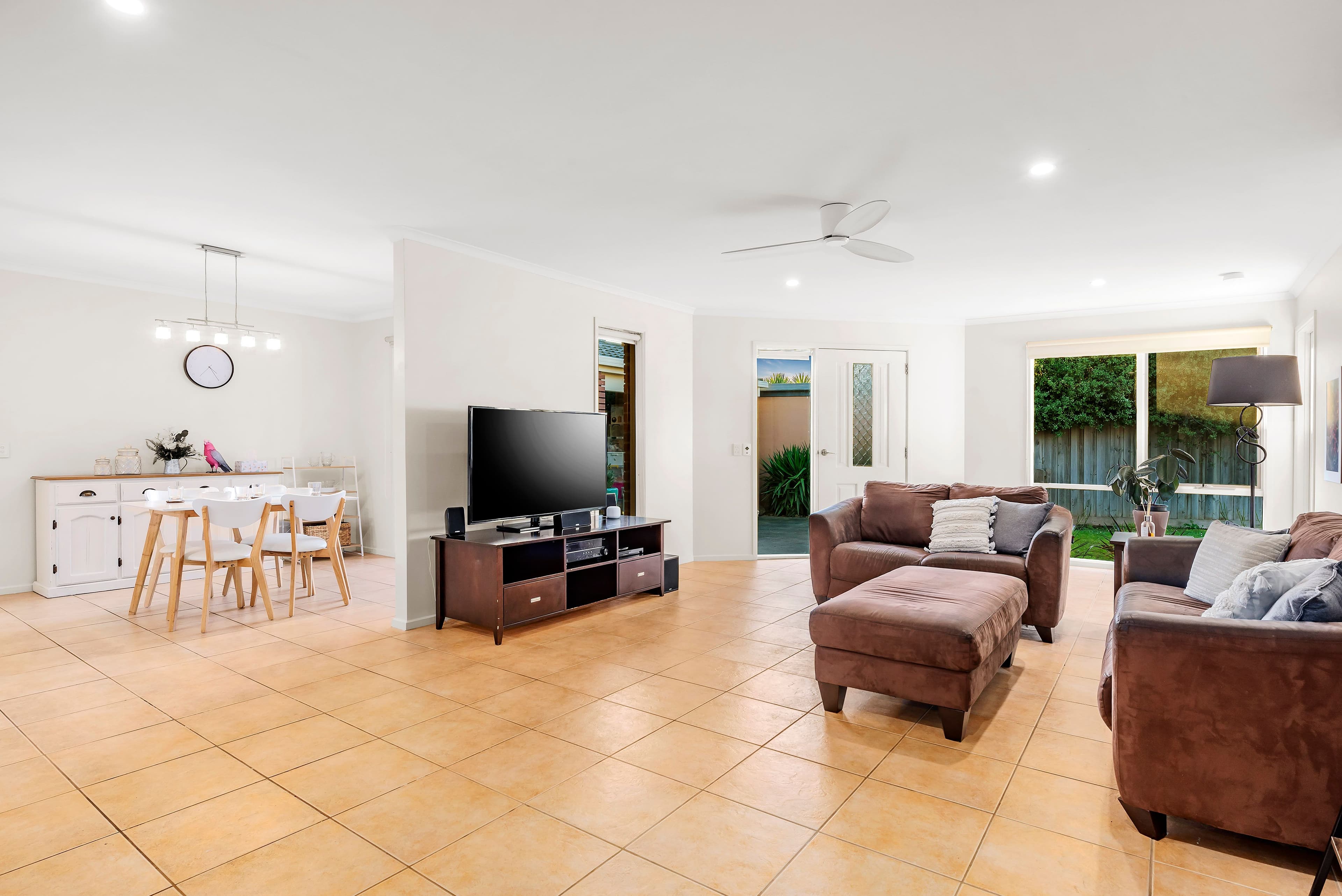 10 Rayner Close, Rowville VIC 3178, Rowville - Thumbnail 3