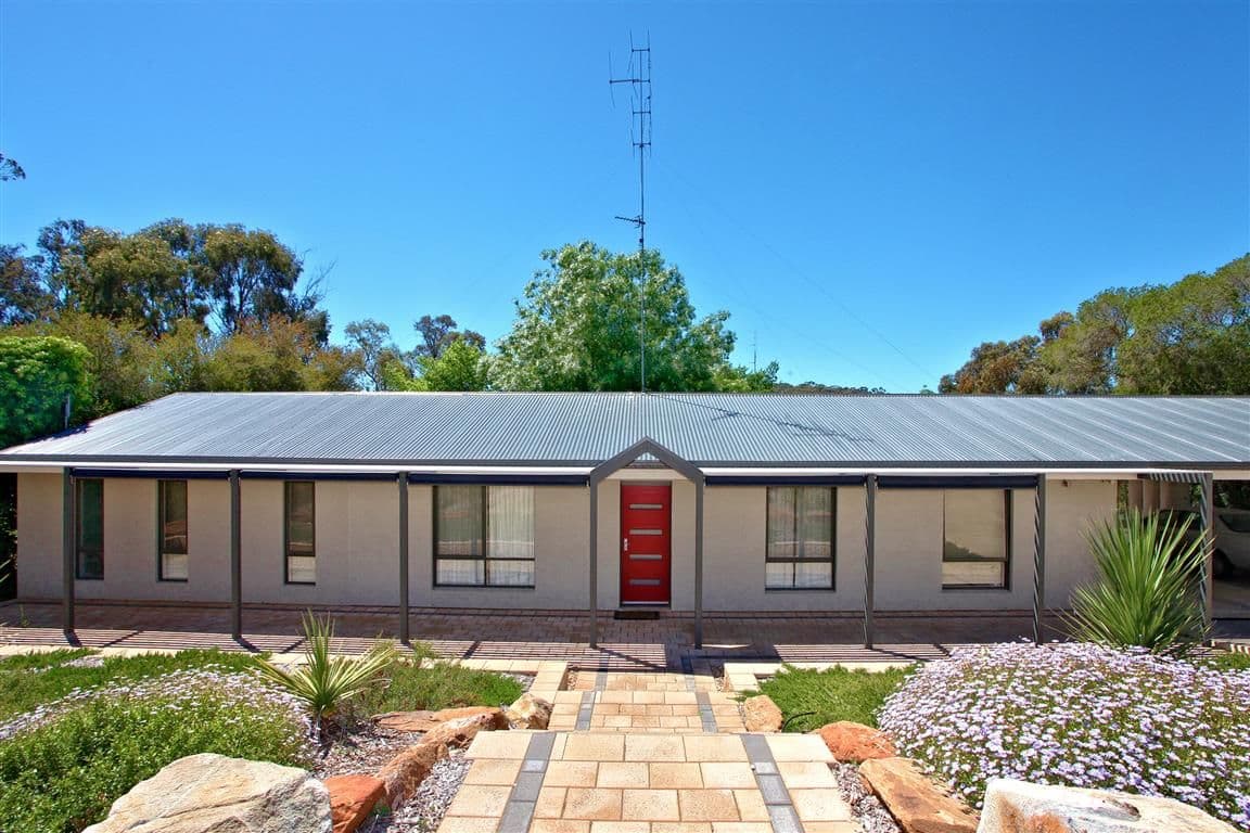 7 Beare Street, Clare SA 5453, Clare - Thumbnail 2