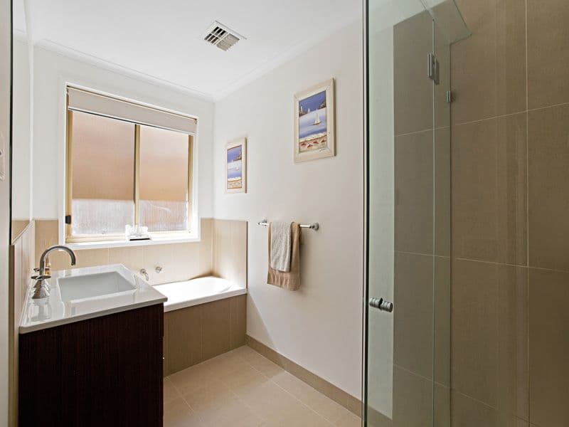 33 Romano Avenue, MILL PARK VIC 3082, Mill Park - Thumbnail 7