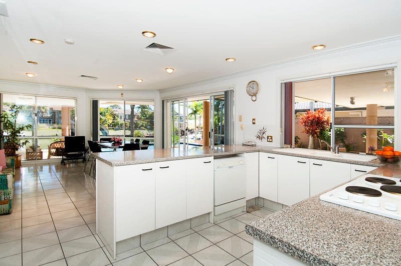 114 Sundance Way, RUNAWAY BAY QLD 4216, Runaway Bay - Thumbnail 5