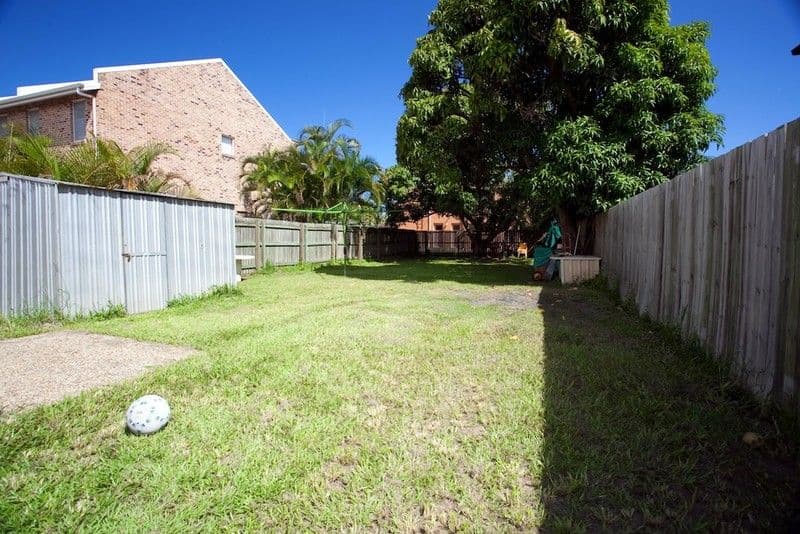 11  Ella Street, REDCLIFFE QLD 4020, Redcliffe - Thumbnail 2