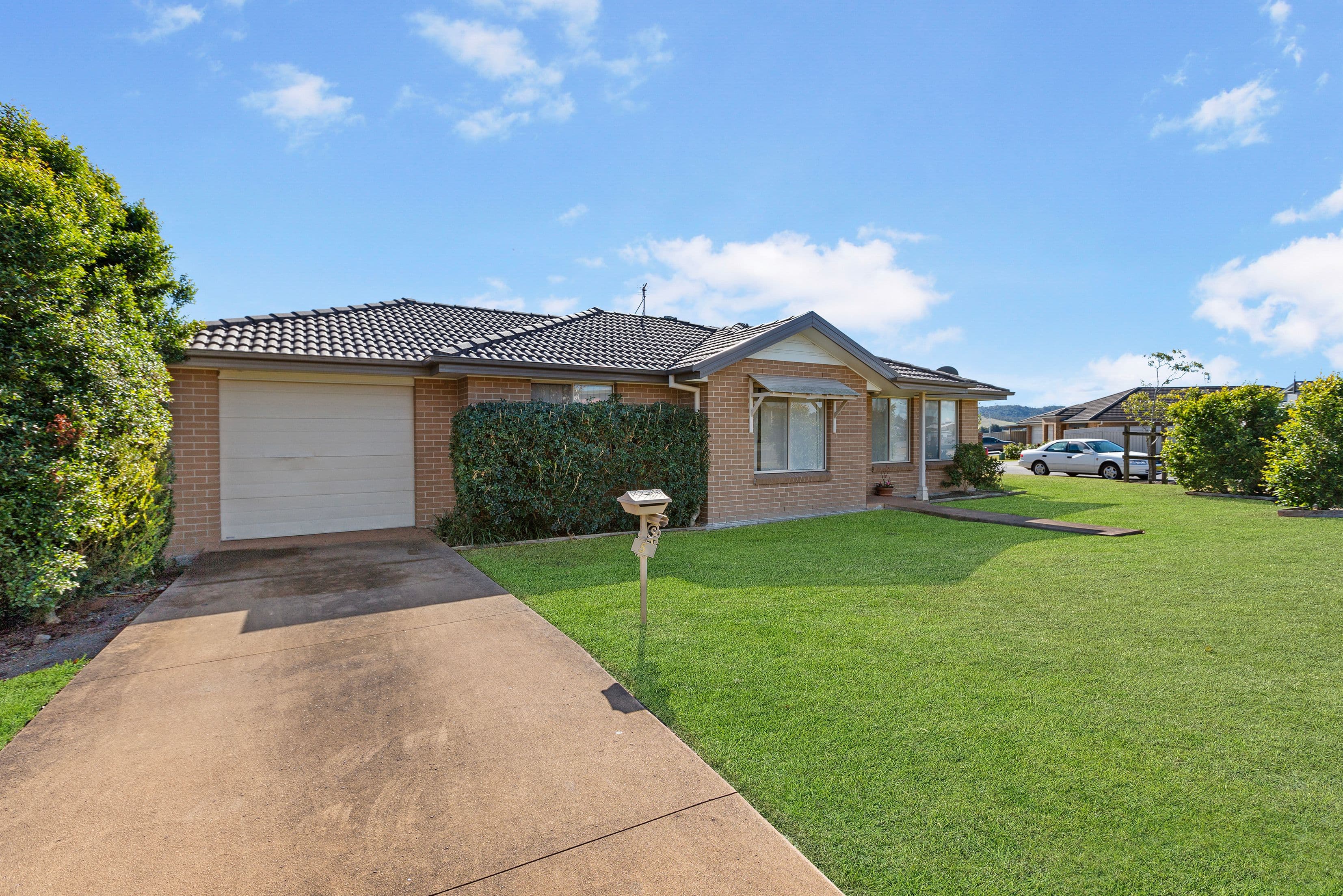5 Niven Parade, Rutherford NSW 2320, Rutherford - Thumbnail 2