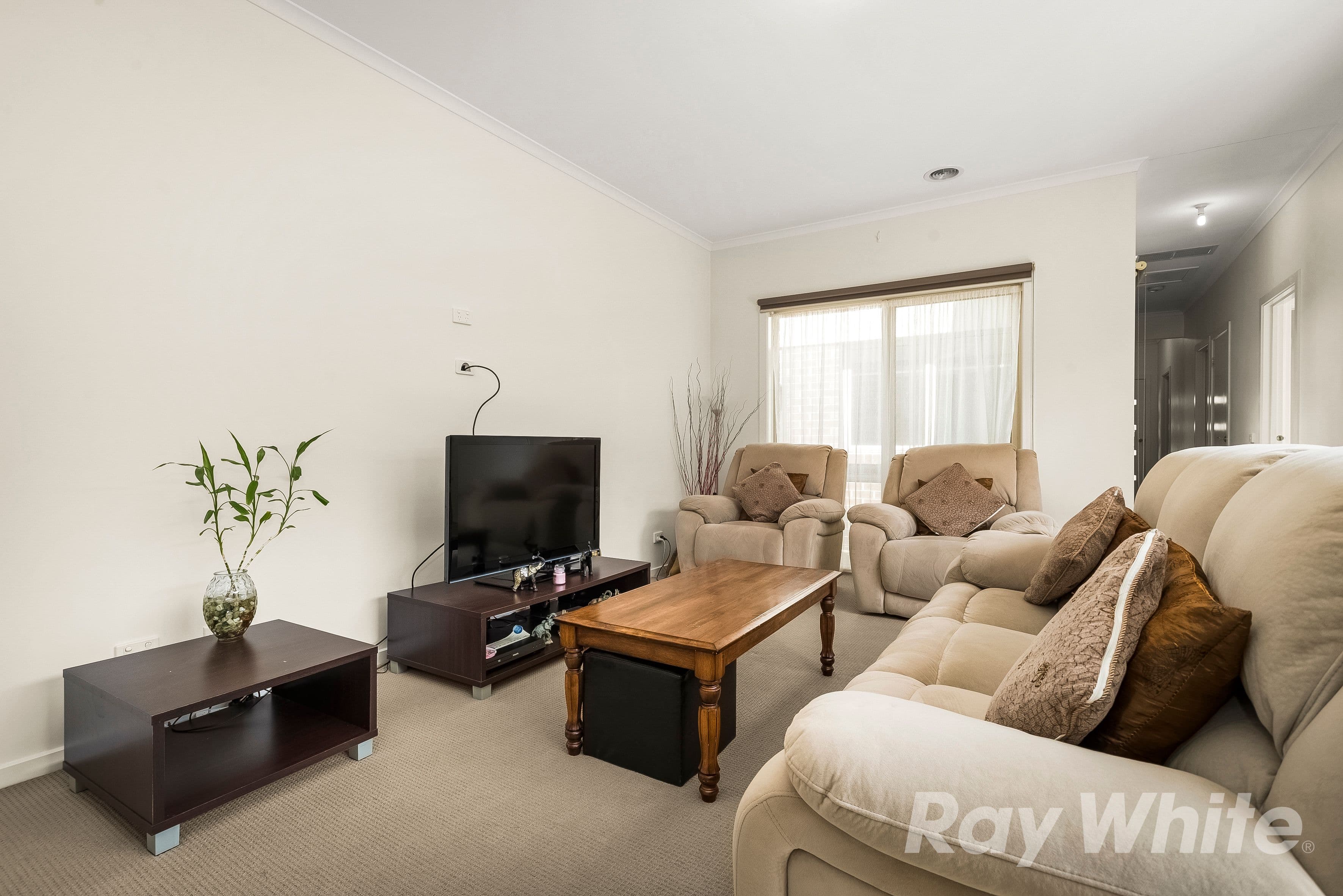 88 Sabel Drive, Cranbourne North VIC 3977, Cranbourne North - Thumbnail 3