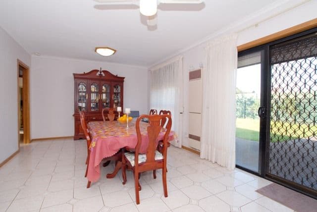 78 Virgillia Drive, HOPPERS CROSSING VIC 3029, Hoppers Crossing - Thumbnail 4