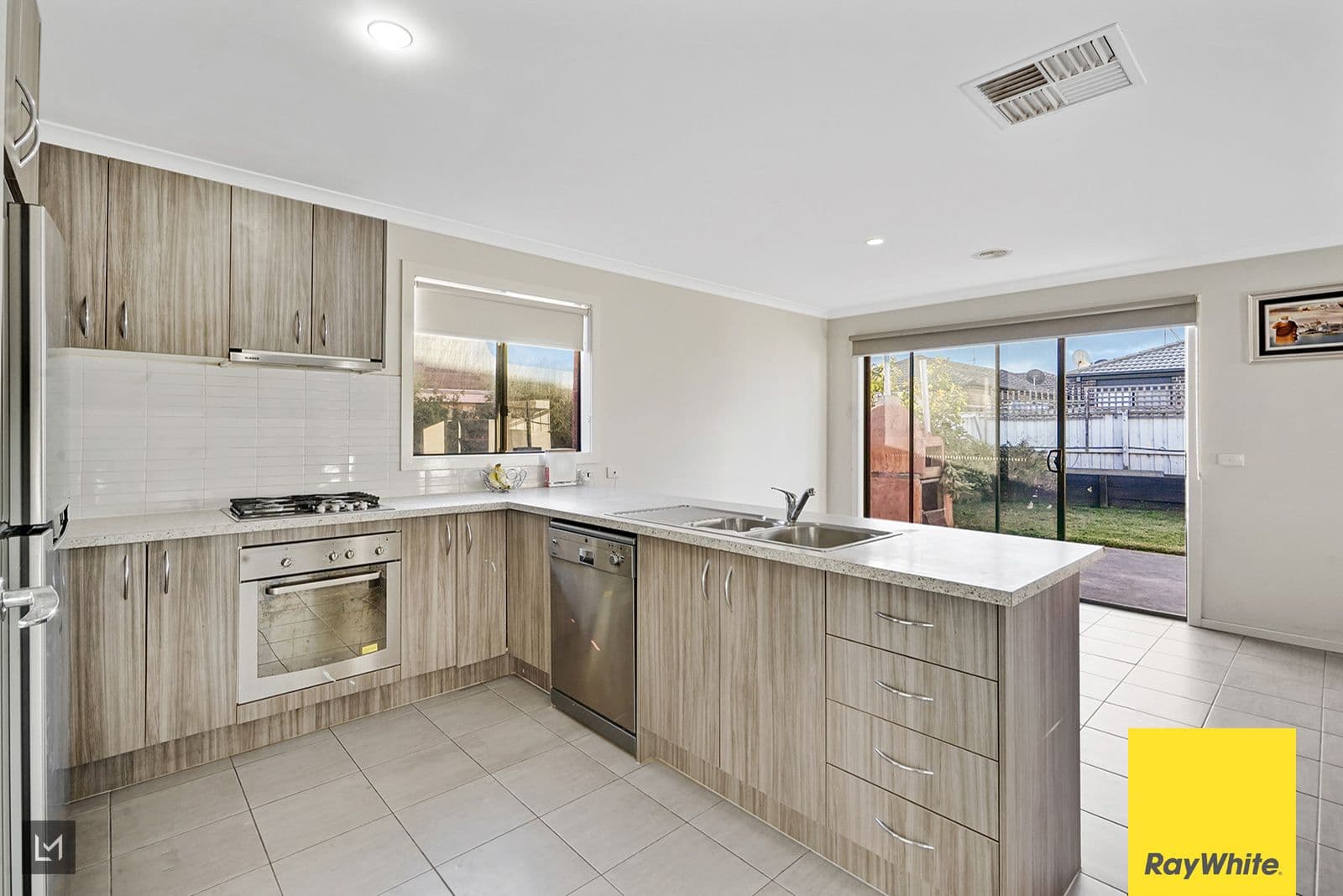 10 Ebony Way, Tarneit VIC 3029, Tarneit - Thumbnail 8
