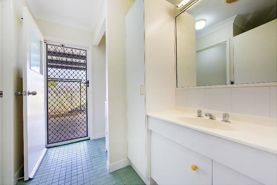 21 Albert Street, CRANBROOK QLD 4814, Cranbrook - Thumbnail 3