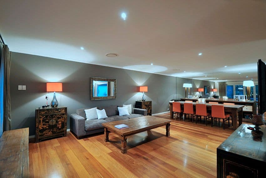 20 Barrier Reef Drive, MERMAID WATERS QLD 4218, Mermaid Waters - Thumbnail 2