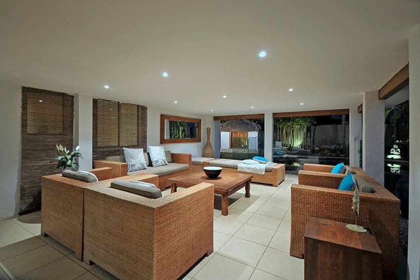20 Barrier Reef Drive, MERMAID WATERS QLD 4218, Mermaid Waters - Thumbnail 3