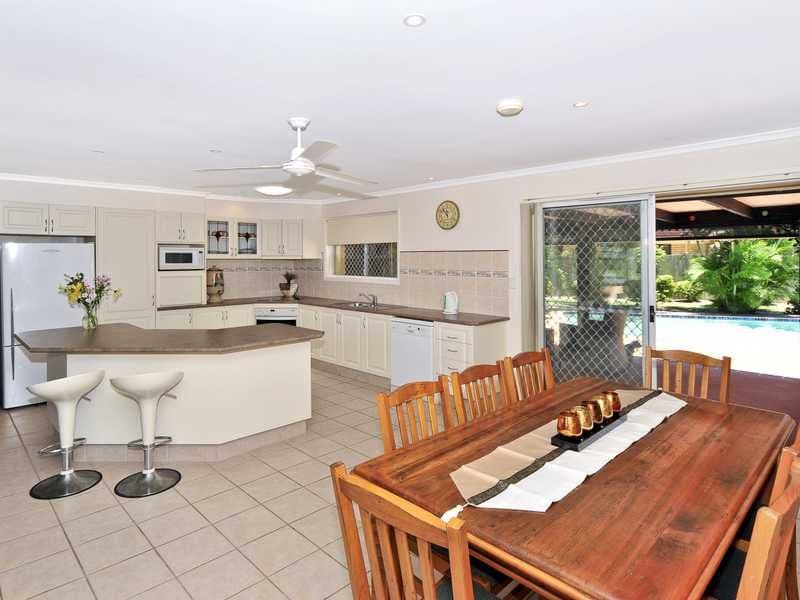 11 Cedar Court, PALM BEACH QLD 4221, Palm Beach - Thumbnail 4