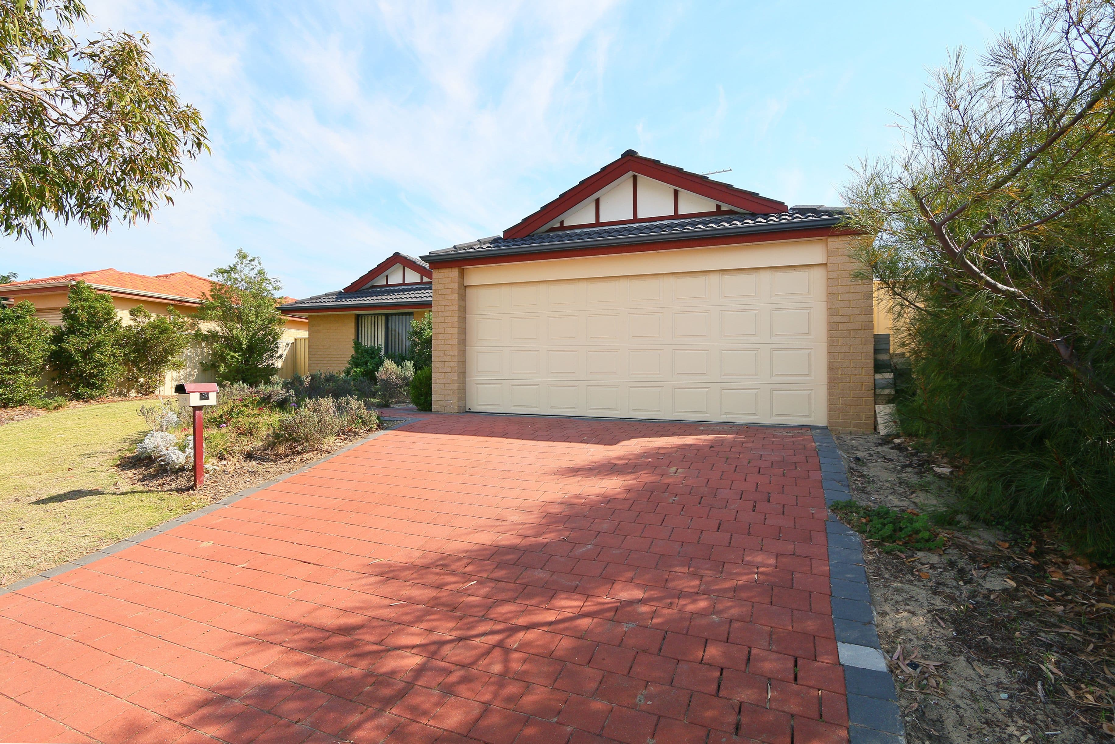 24 Argonaut Crescent, Yangebup WA 6164, Yangebup - Thumbnail 2