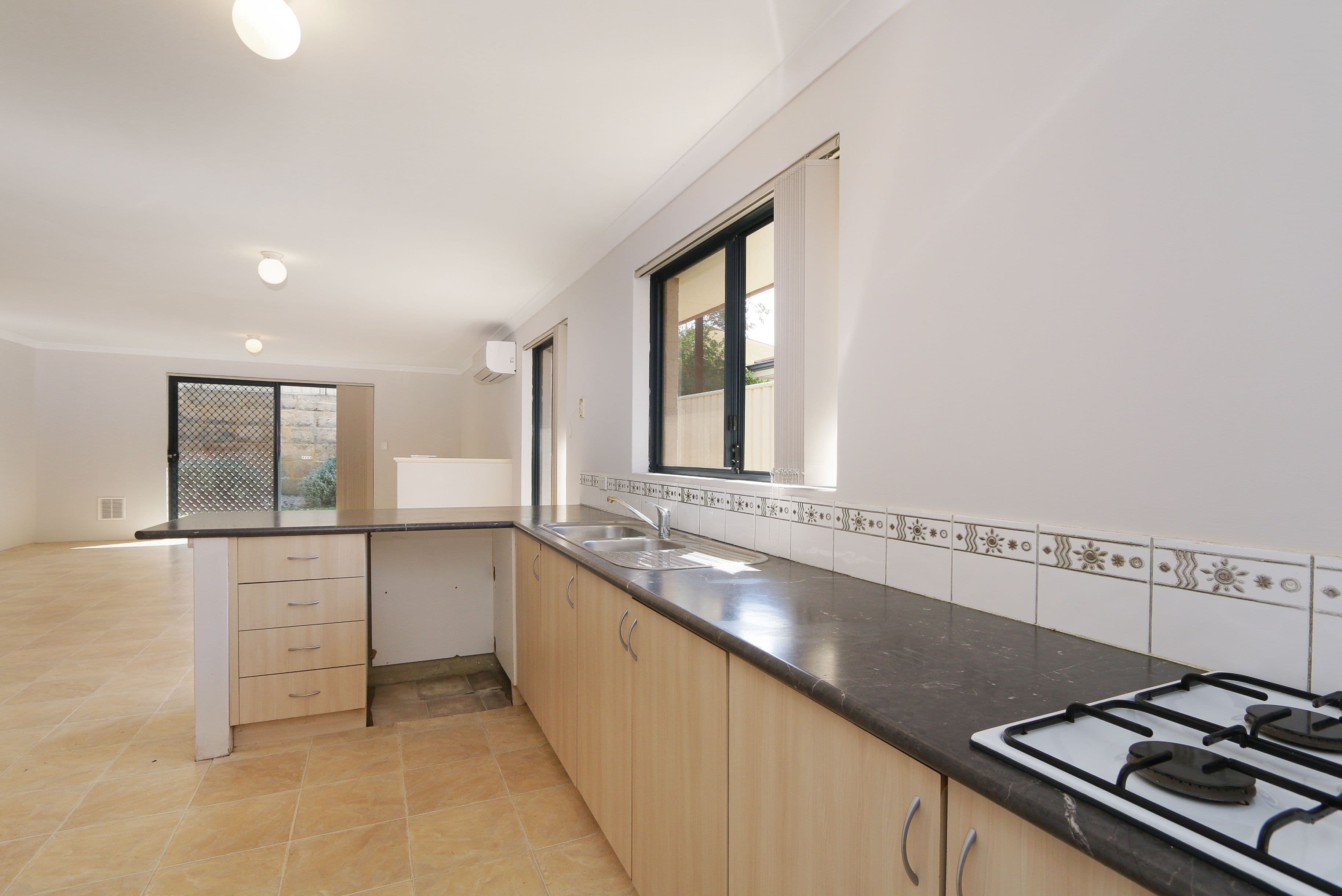 24 Argonaut Crescent, Yangebup WA 6164, Yangebup - Thumbnail 5