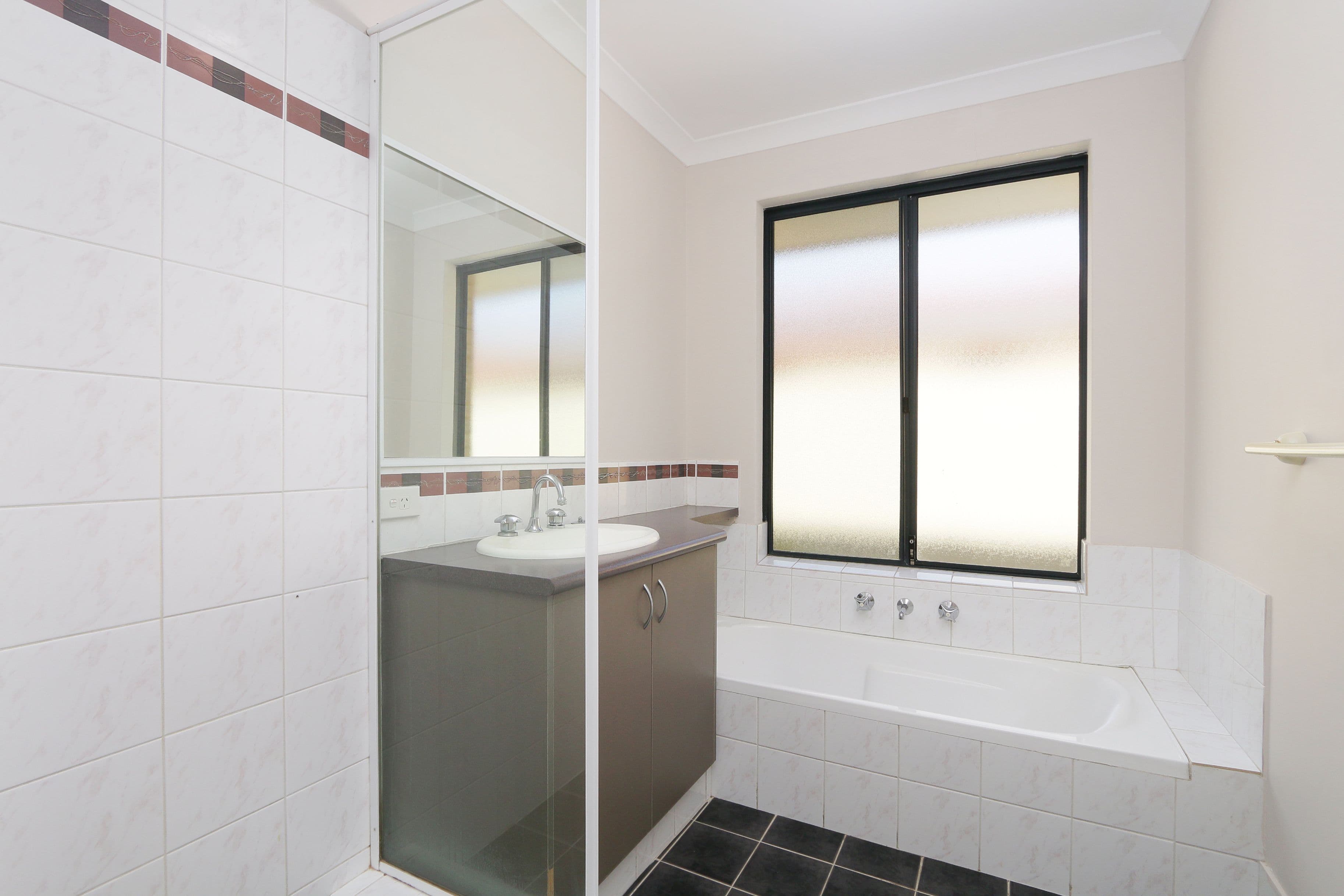 24 Argonaut Crescent, Yangebup WA 6164, Yangebup - Thumbnail 7