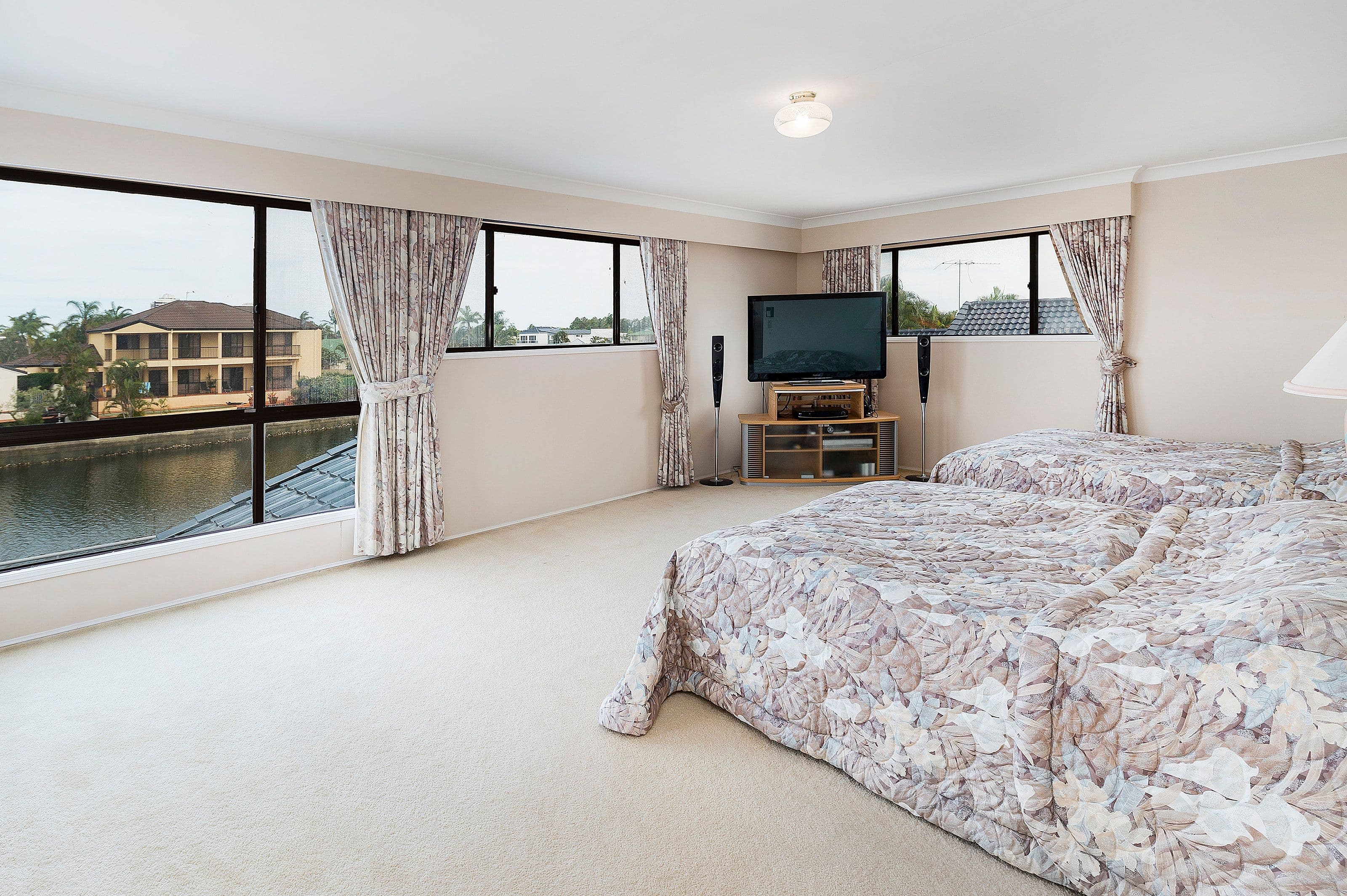 87 Sundance Way, Runaway Bay QLD 4216, Runaway Bay - Thumbnail 5