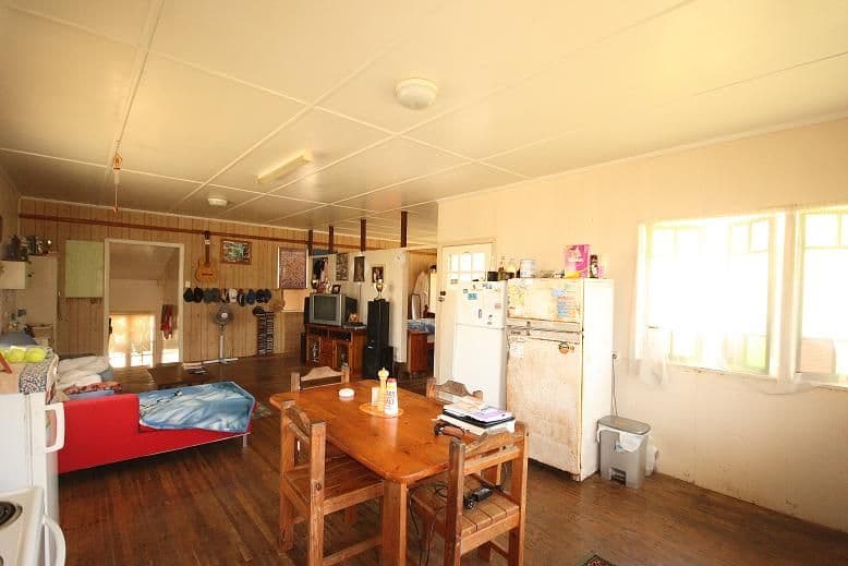 4 Westcott Avenue, GRASSTREE BEACH QLD 4740, Grasstree Beach - Thumbnail 6