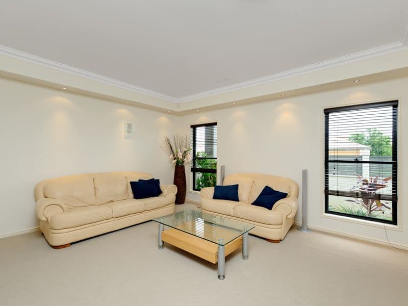 2 Fortune Court, SUNNYBANK HILLS QLD 4109, Sunnybank Hills - Thumbnail 2
