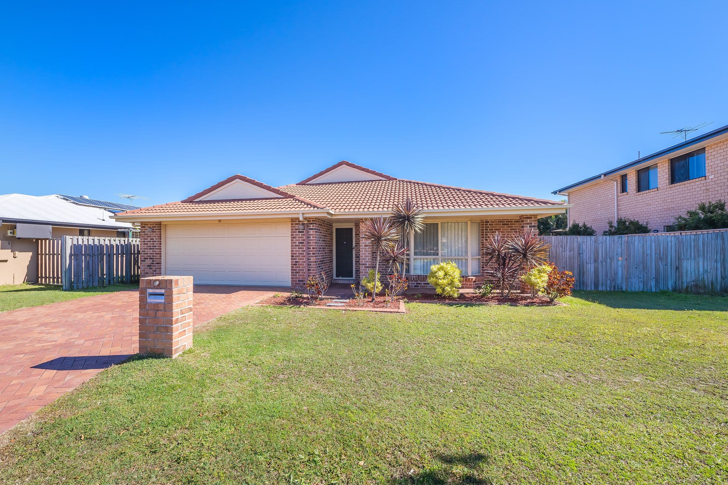 12 Cremorne Court, Sandstone Point QLD 4511, Sandstone Point - Thumbnail 2