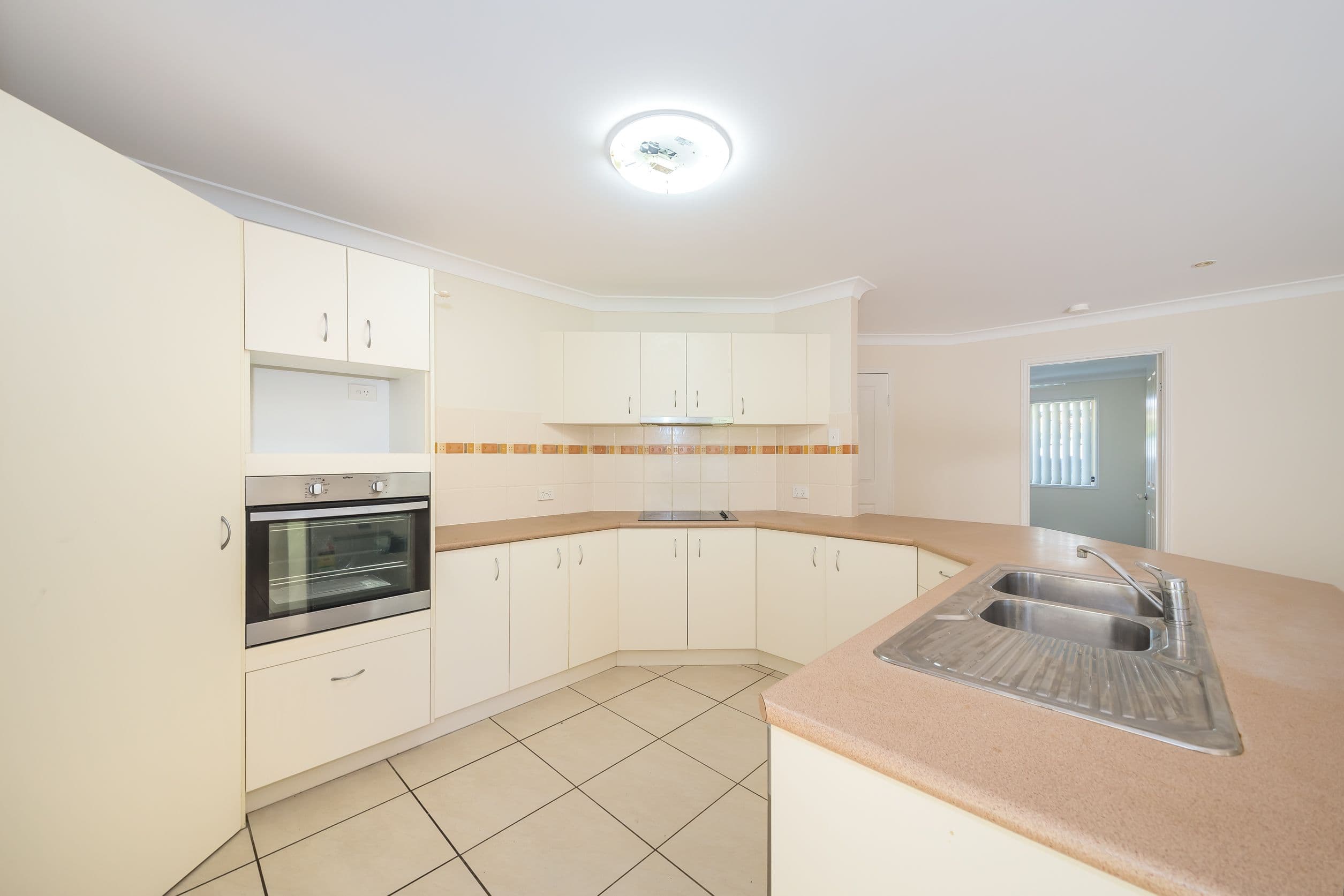 12 Cremorne Court, Sandstone Point QLD 4511, Sandstone Point - Thumbnail 6