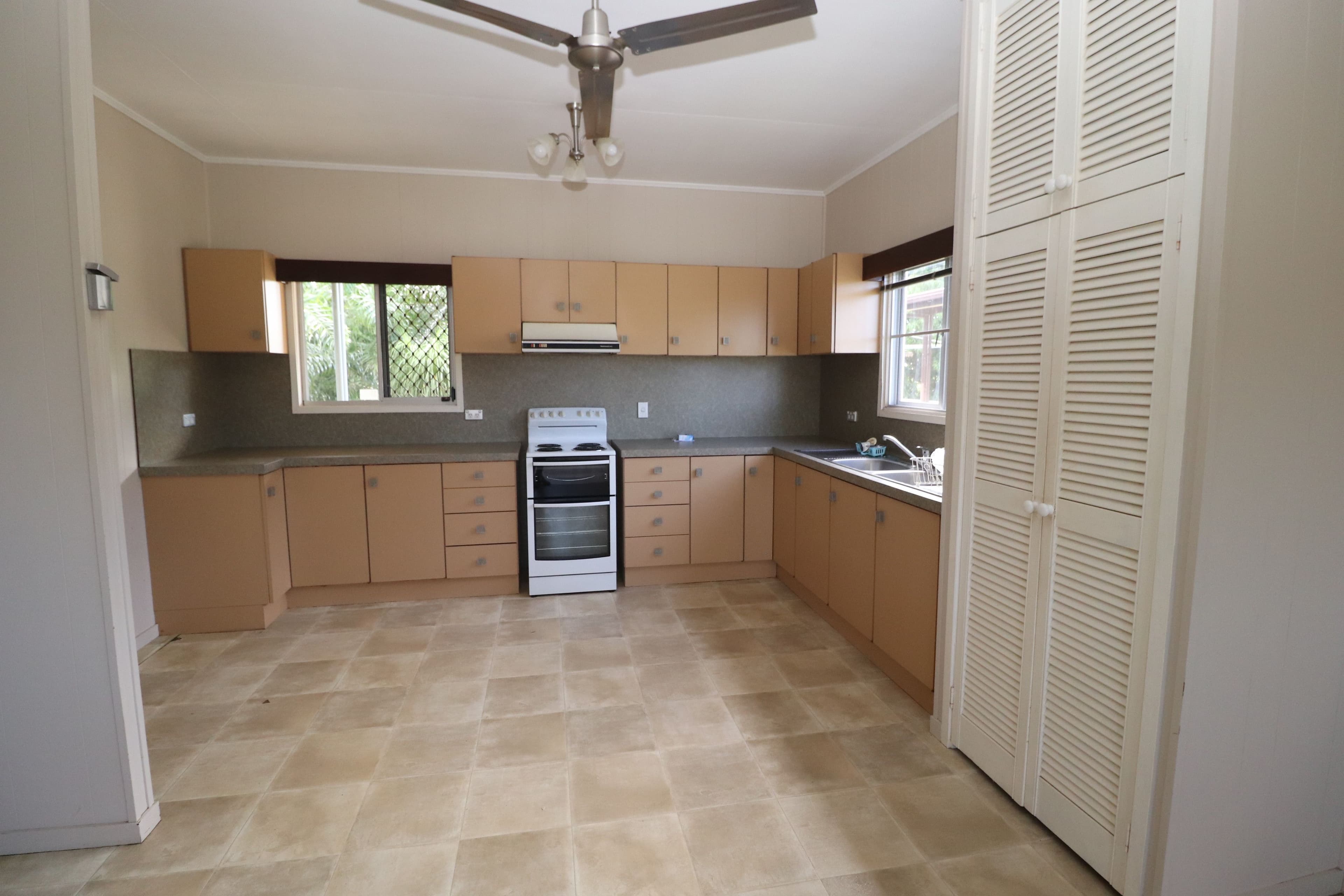 17 Macdonald Street, Ingham QLD 4850, Ingham - Thumbnail 3