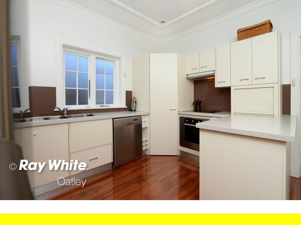 19 Renown Avenue, OATLEY NSW 2223, Oatley - Thumbnail 2