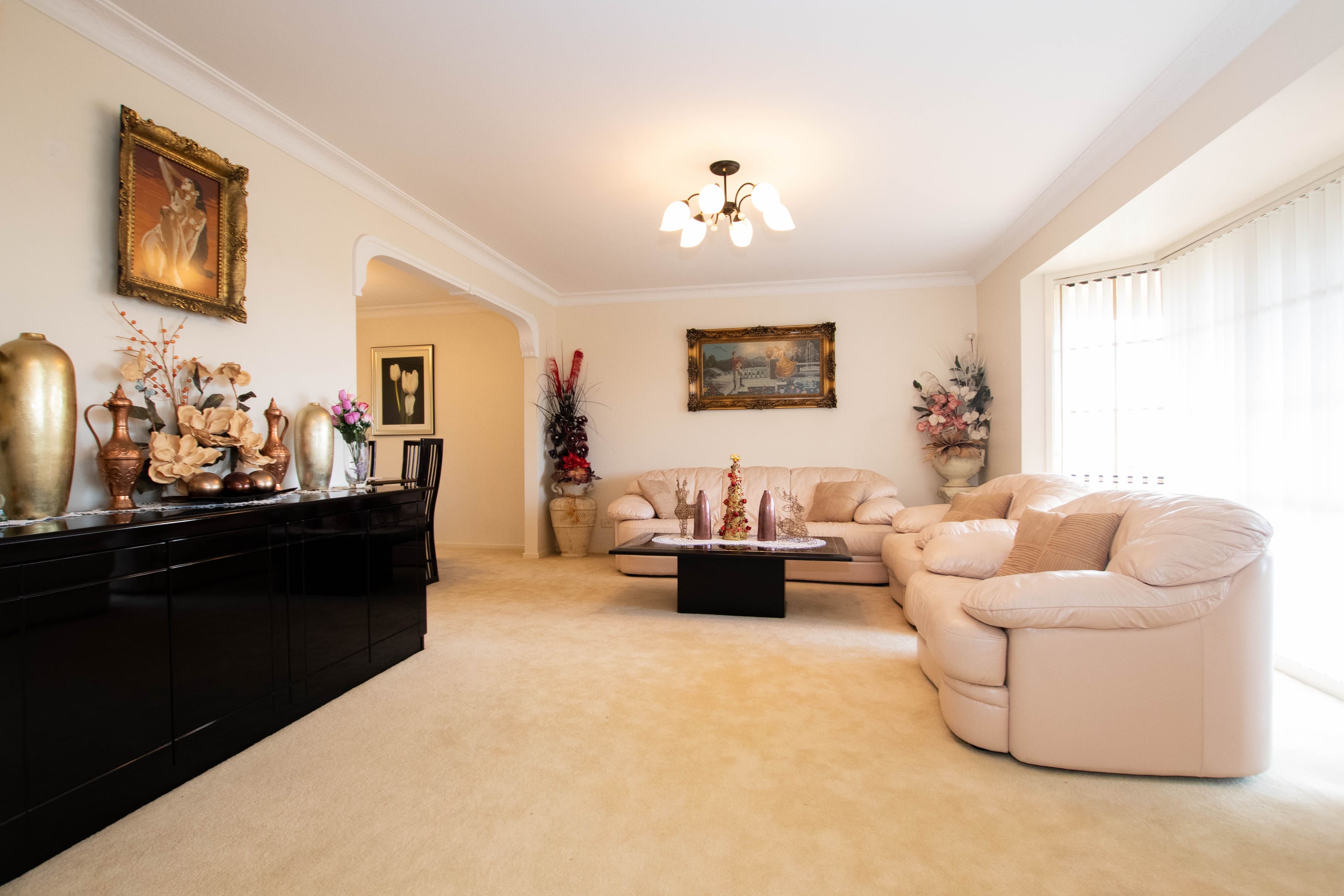 6 Moreton Close, Hinchinbrook - Thumbnail 2