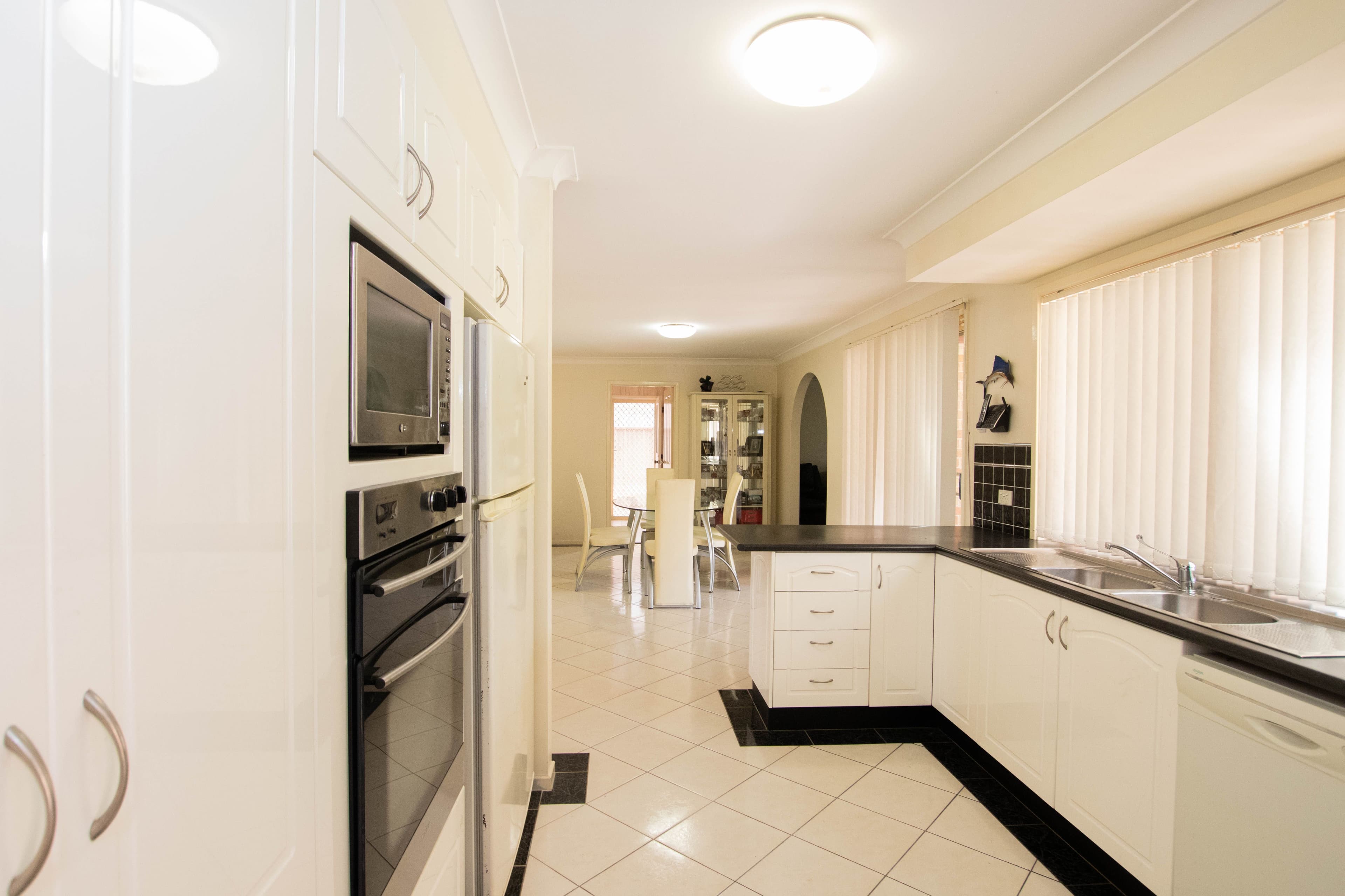 6 Moreton Close, Hinchinbrook - Thumbnail 3