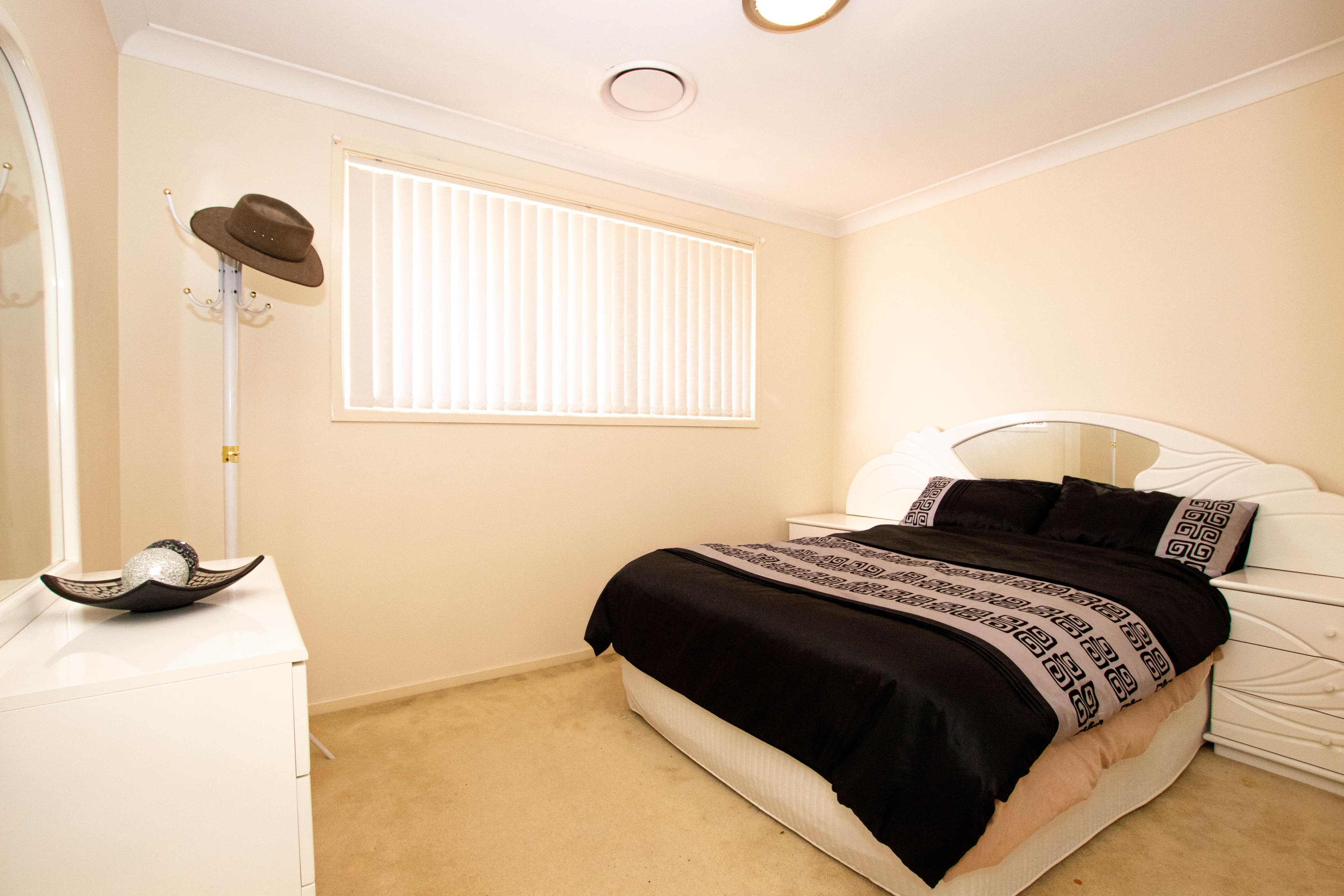 6 Moreton Close, Hinchinbrook - Thumbnail 5