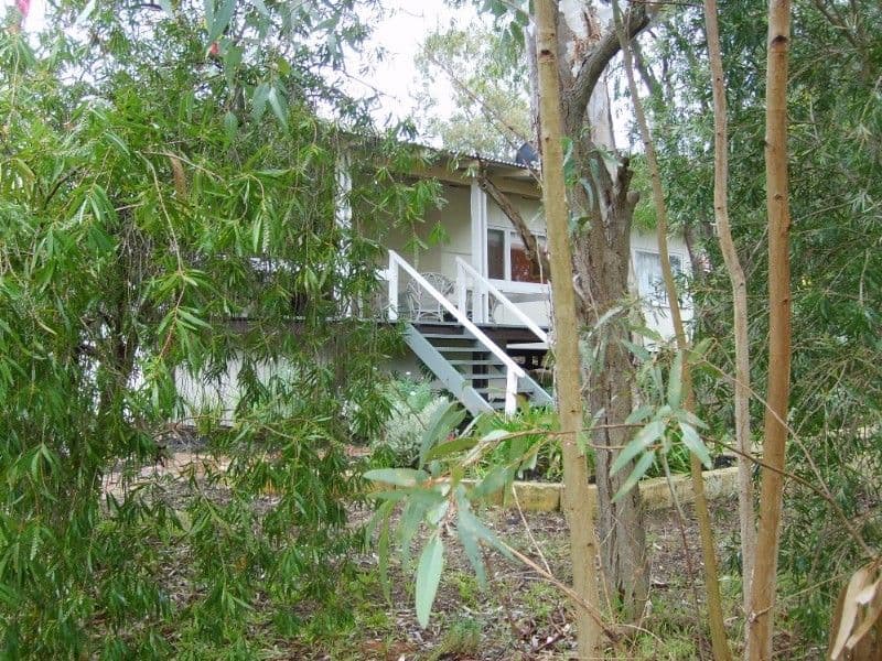 19 Coongan Avenue, GREENMOUNT WA 6056, Greenmount - Thumbnail 2