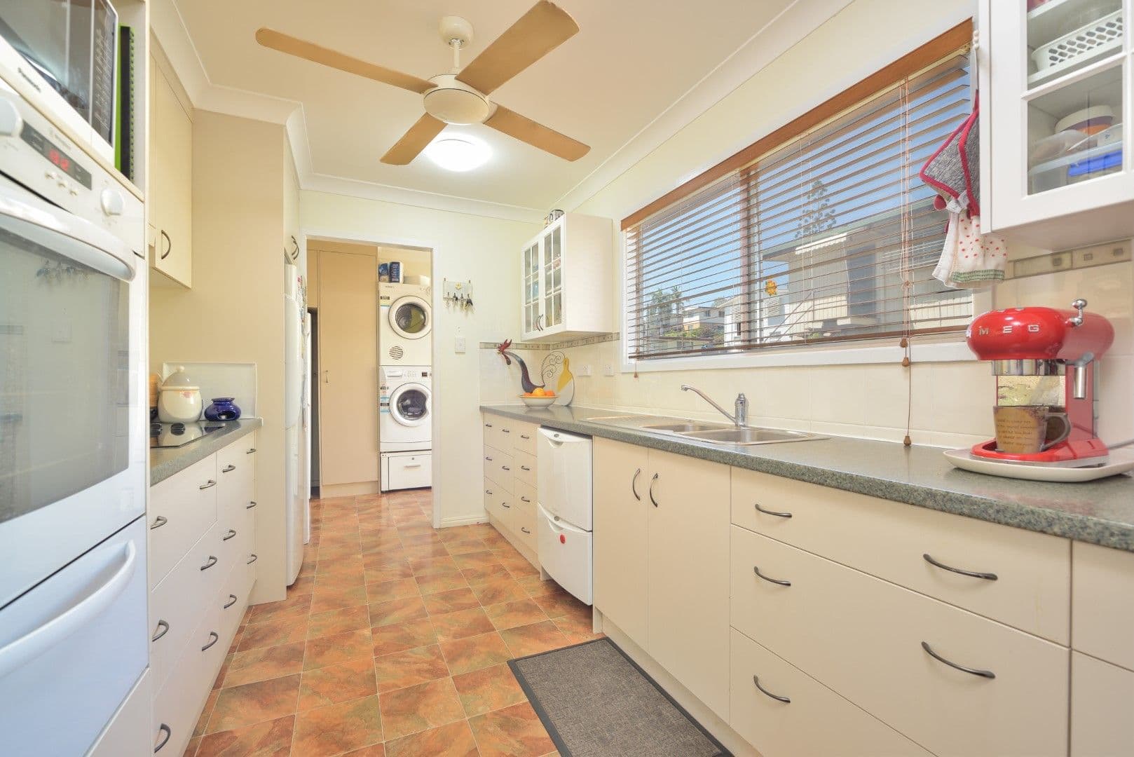 8 Tudman Street, West Gladstone QLD 4680, West Gladstone - Thumbnail 2