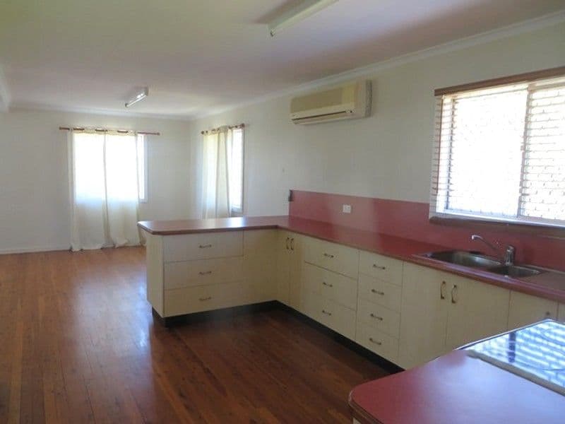 26 Pier Street, South Gladstone QLD 4680, South Gladstone - Thumbnail 4