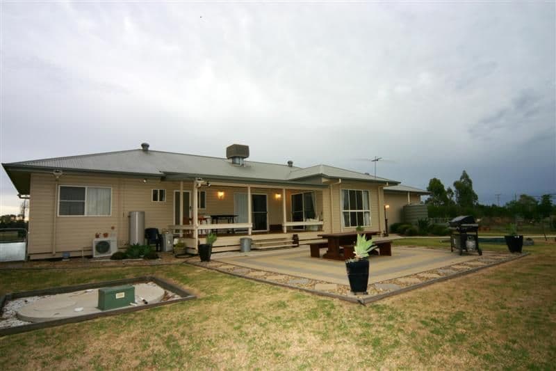 38 Sandalwood Avenue West, DALBY QLD 4405, Dalby - Thumbnail 2
