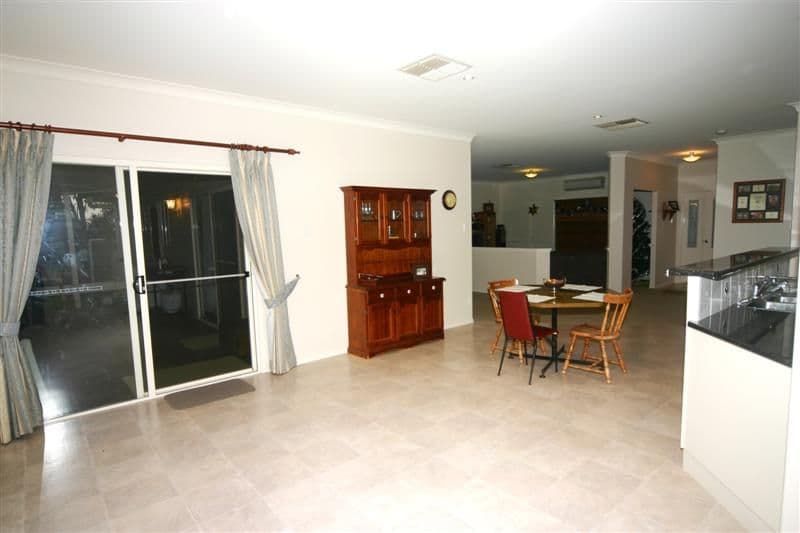 38 Sandalwood Avenue West, DALBY QLD 4405, Dalby - Thumbnail 3