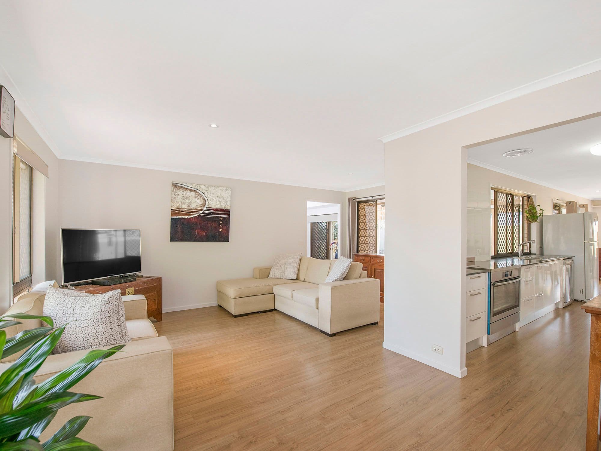 208 Vienna Road, Alexandra Hills QLD 4161, Alexandra Hills - Thumbnail 2