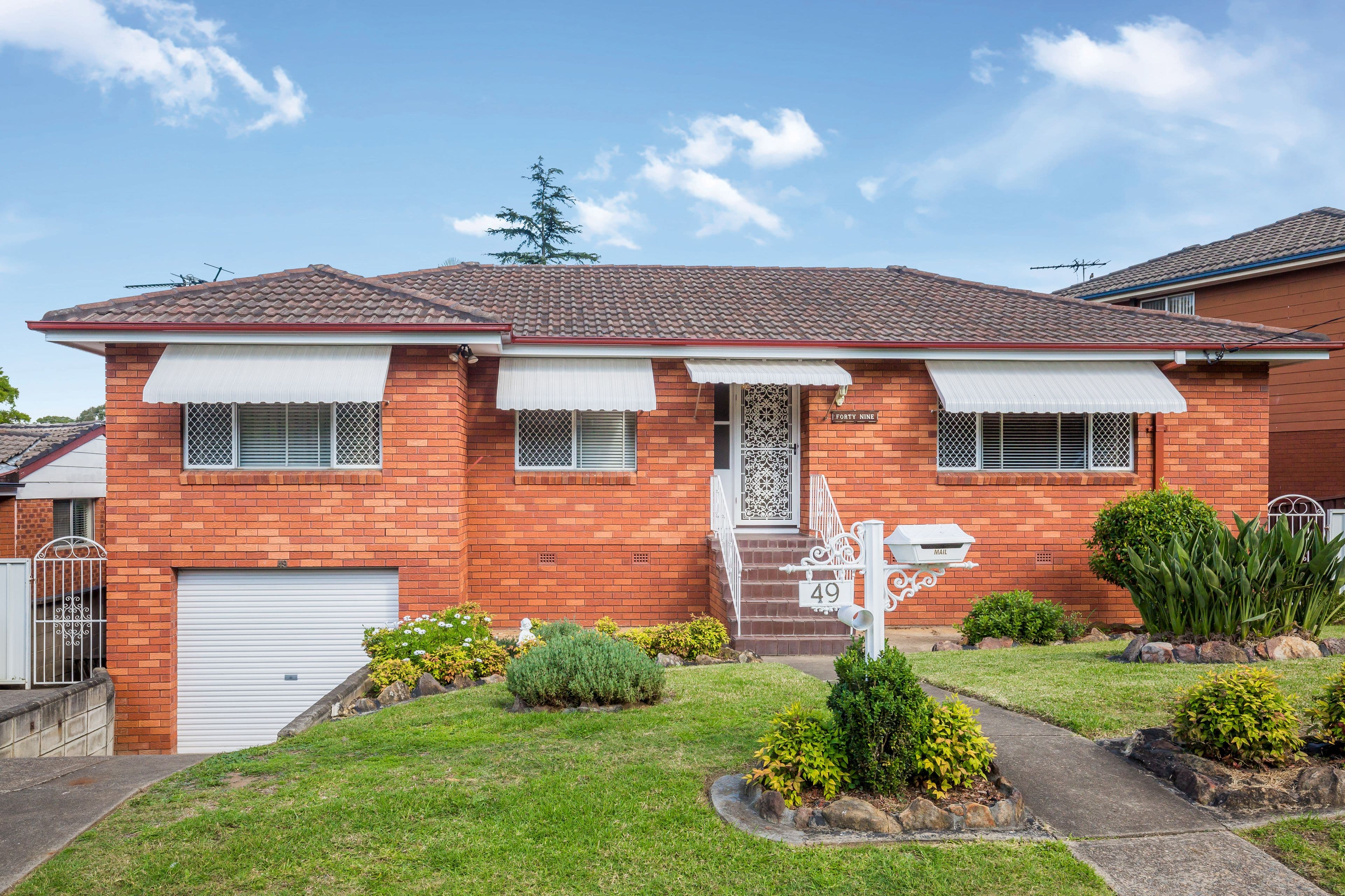 49 Rebecca Parade, Winston Hills - Image 1