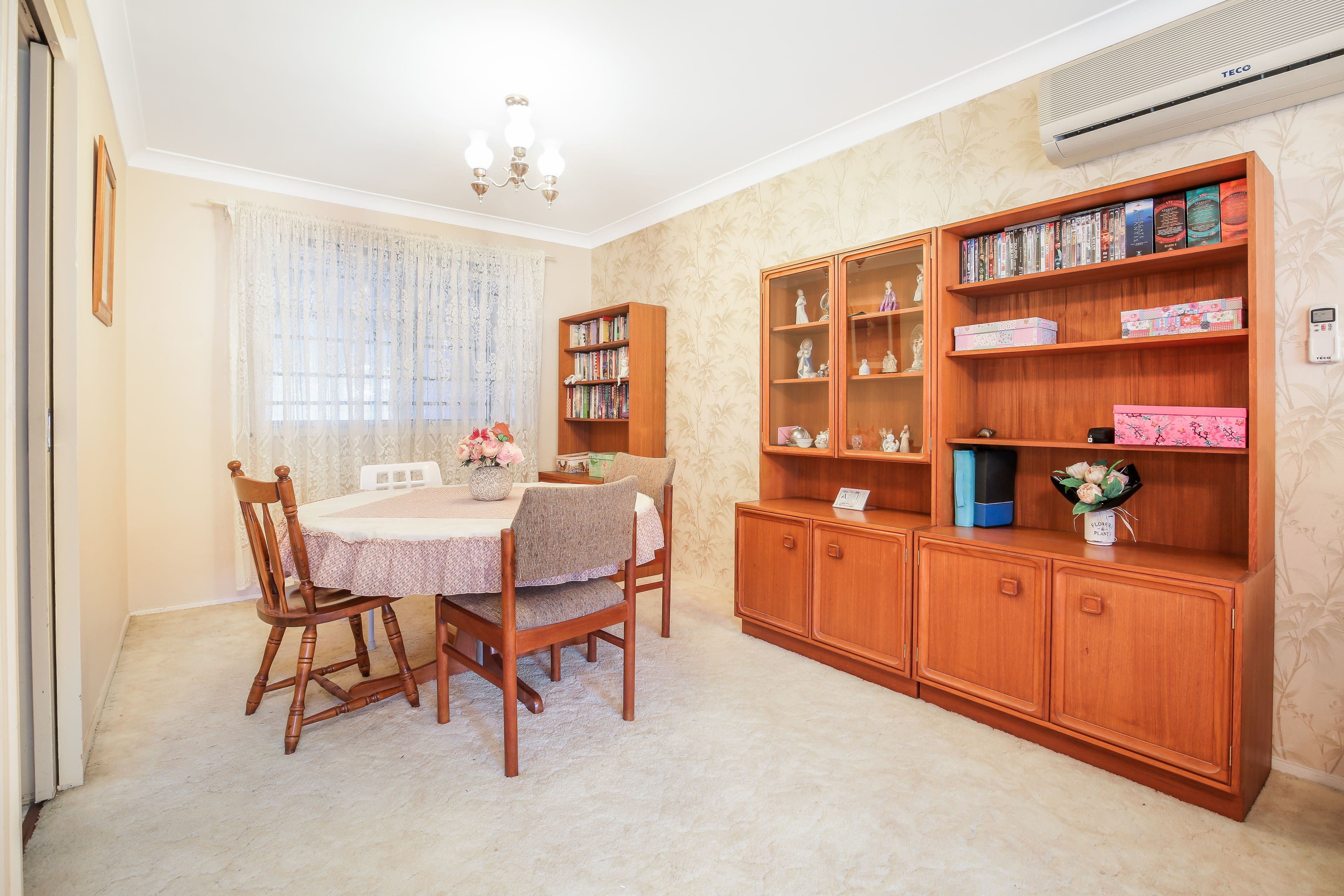 49 Rebecca Parade, Winston Hills - Thumbnail 4