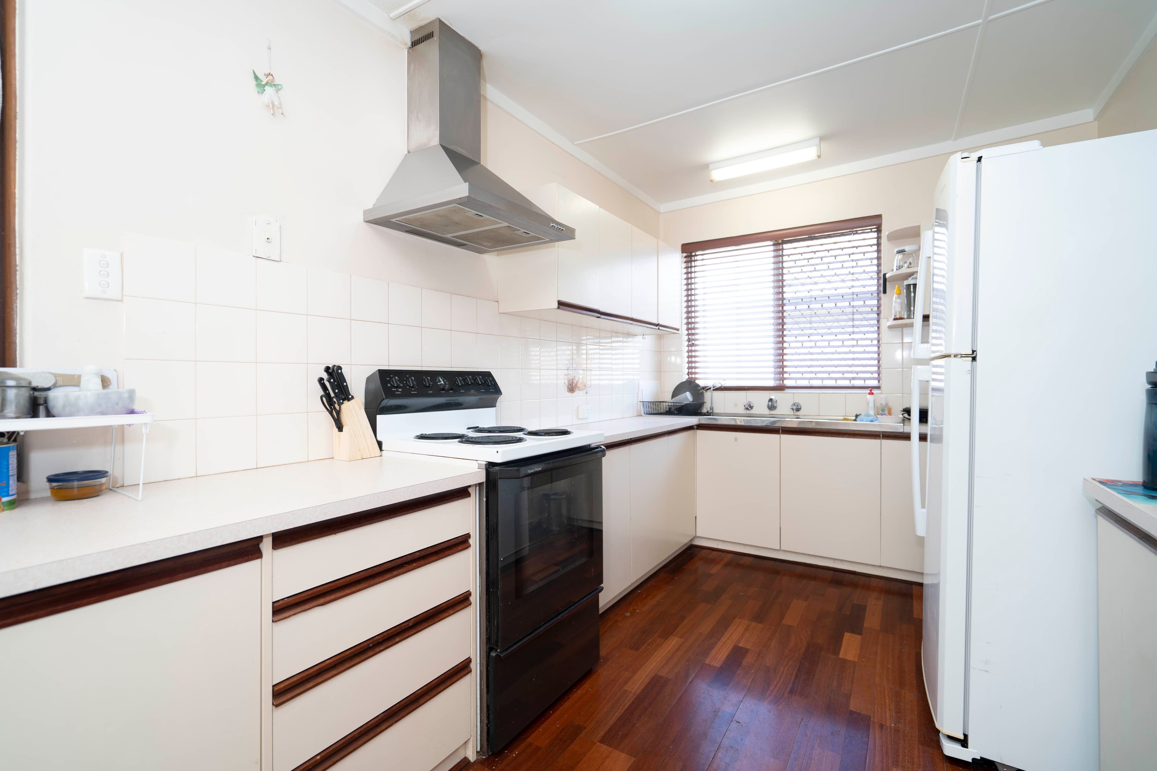 425 Belgravia Street, Cloverdale WA 6105, Cloverdale - Thumbnail 2