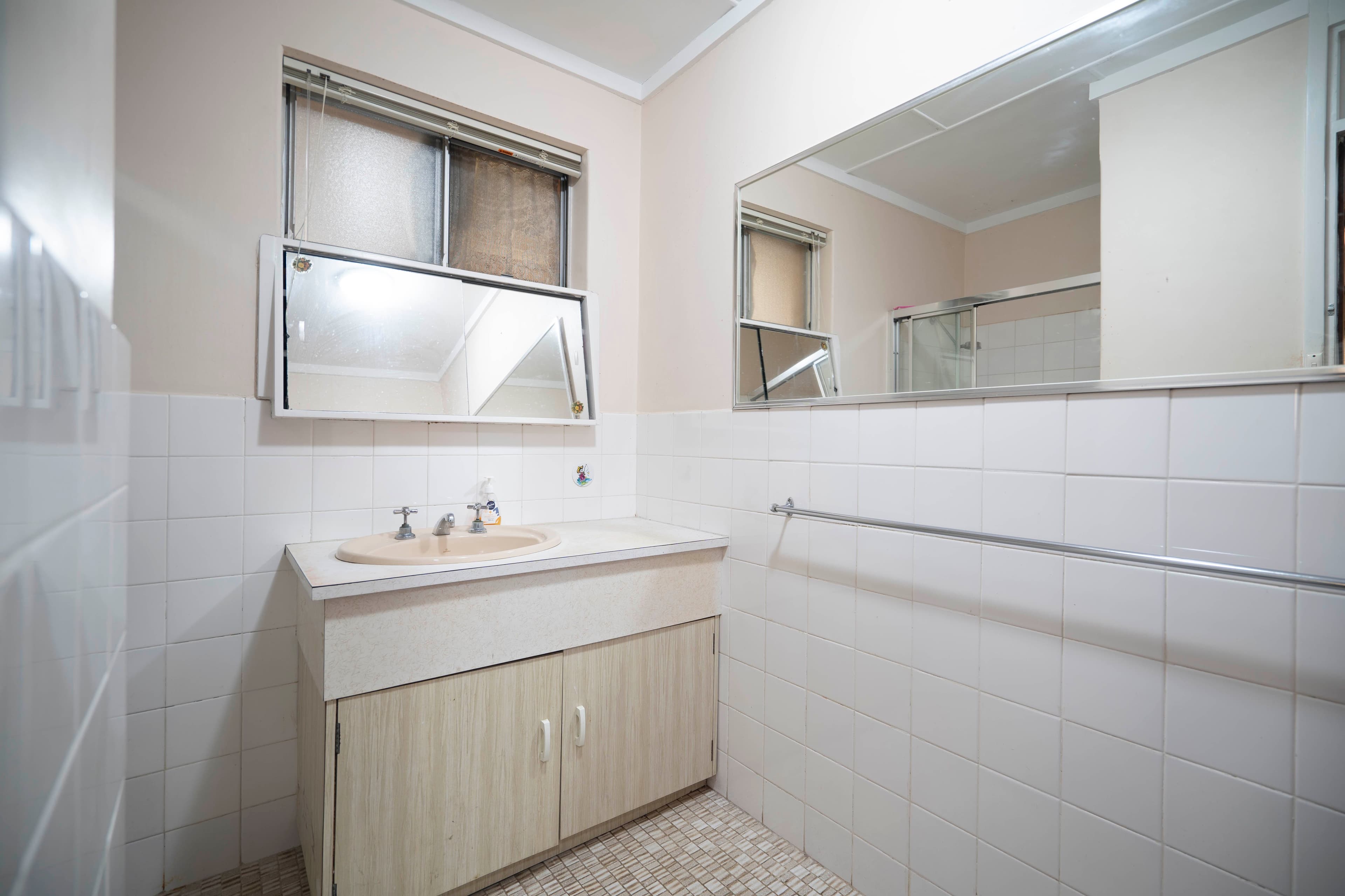 425 Belgravia Street, Cloverdale WA 6105, Cloverdale - Thumbnail 8