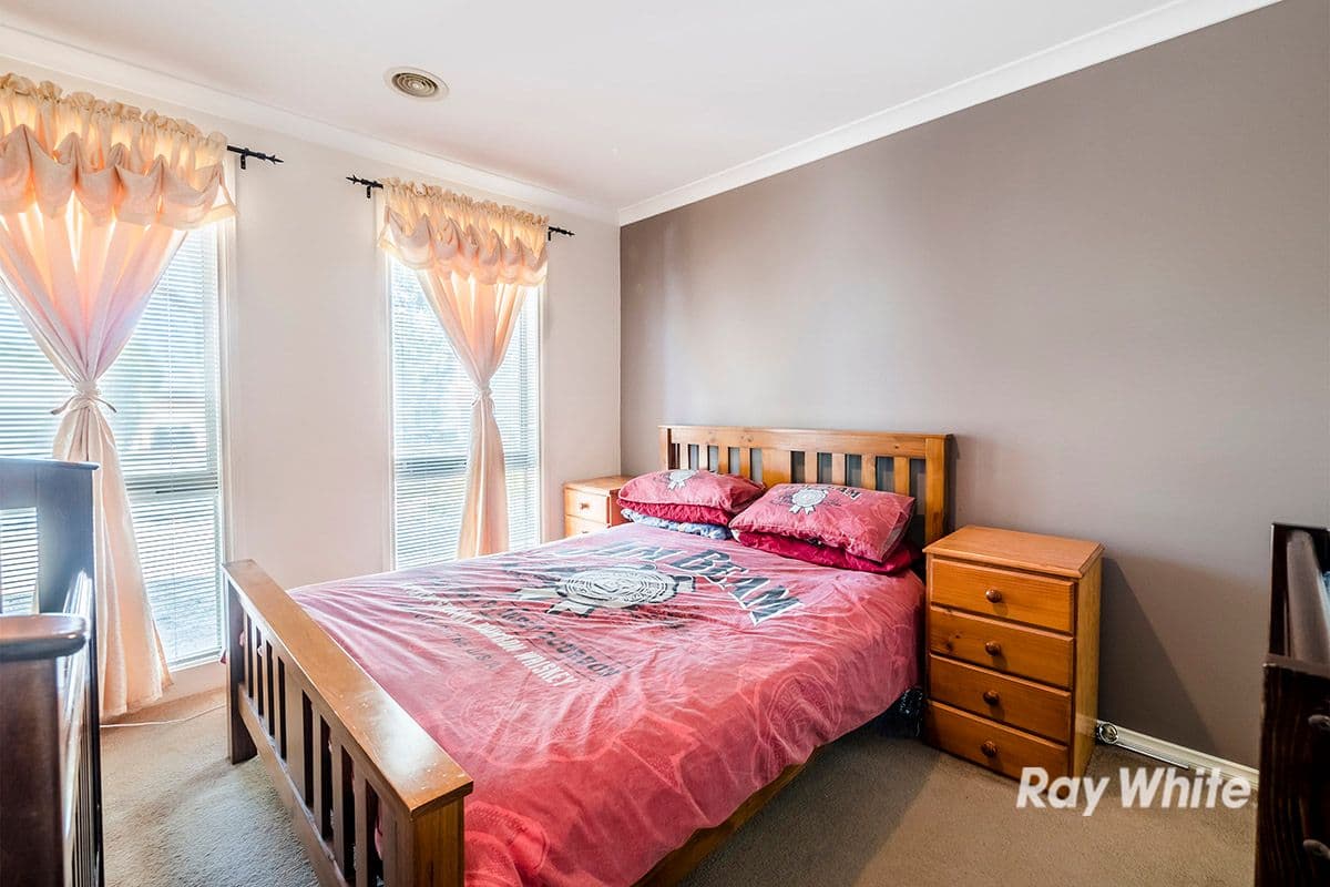 24 Shore Grove, Coburg North - Thumbnail 2