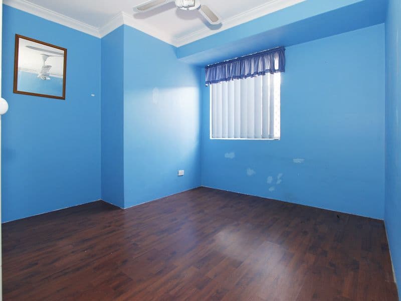 33 Woodleigh Gardens, BALLAJURA WA 6066, Ballajura - Thumbnail 5