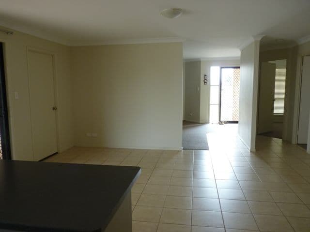 23 Berghofer Drive, OAKEY QLD 4401, Oakey - Thumbnail 6