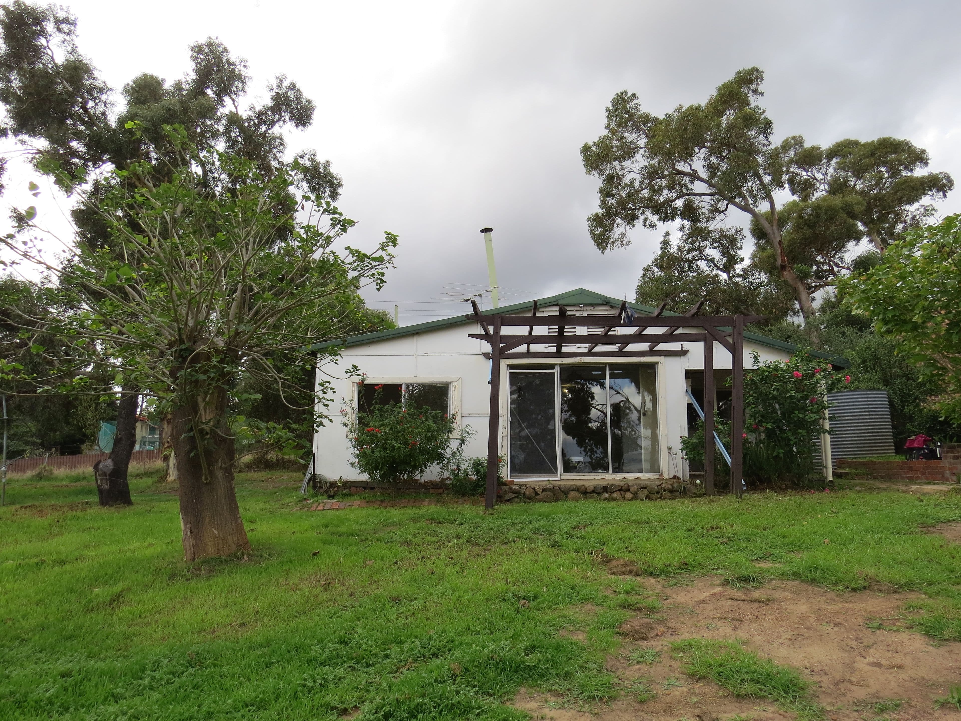 214 Holmes Road, Forrestfield WA 6058, Forrestfield - Thumbnail 3