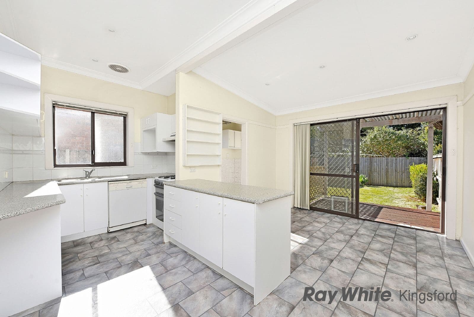 41 Leonard Avenue, Kingsford - Thumbnail 4