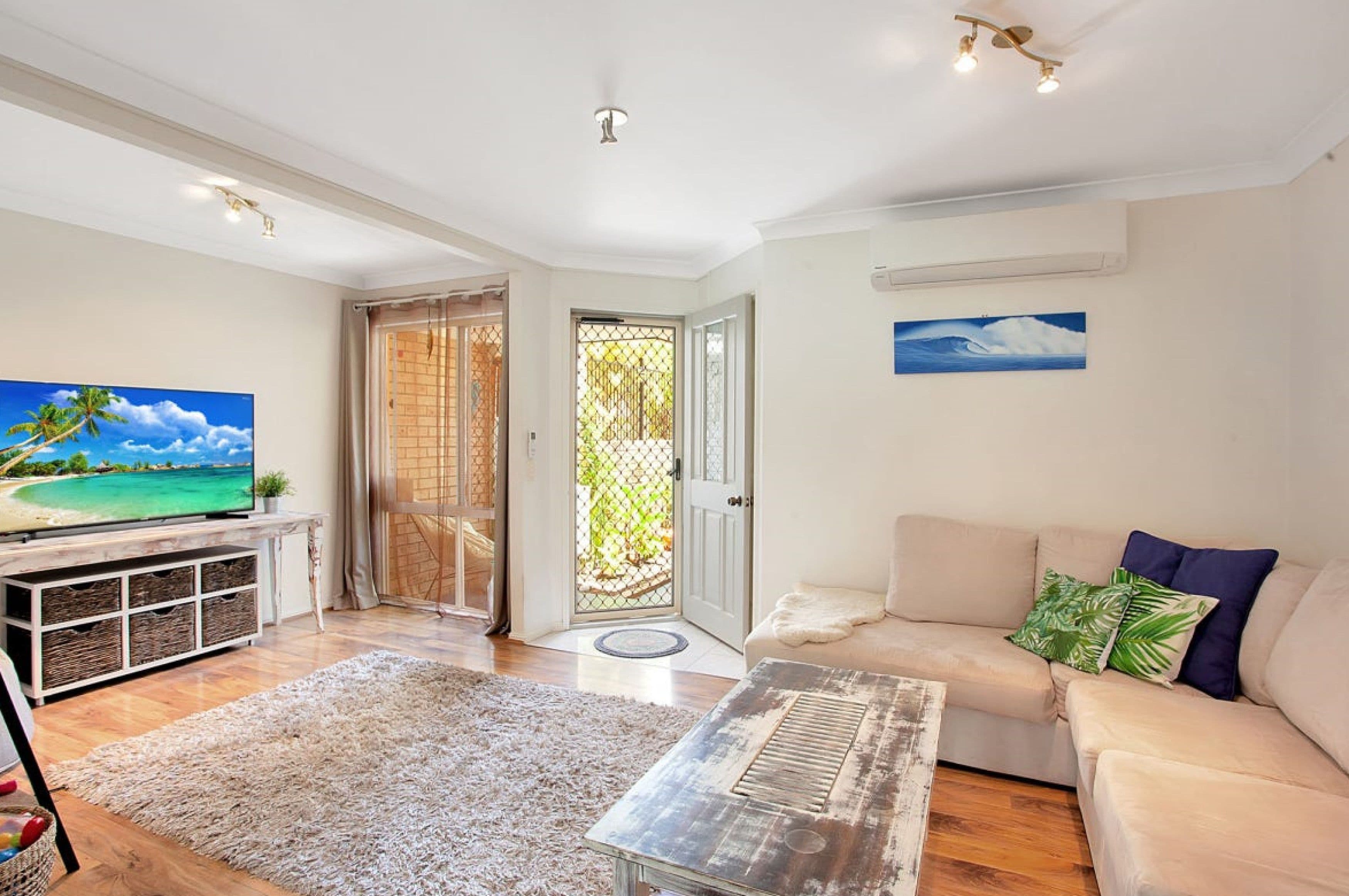 7 Cupania Place, Elanora QLD 4221, Elanora - Thumbnail 2