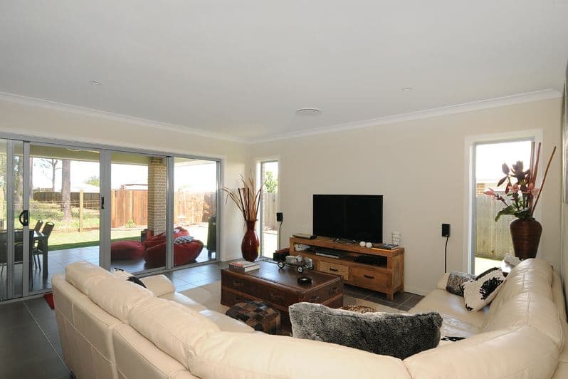 69 Wood Drive, Middle Ridge QLD 4350, Middle Ridge - Thumbnail 2