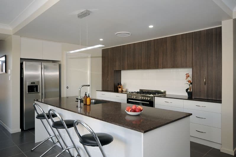 69 Wood Drive, Middle Ridge QLD 4350, Middle Ridge - Thumbnail 4