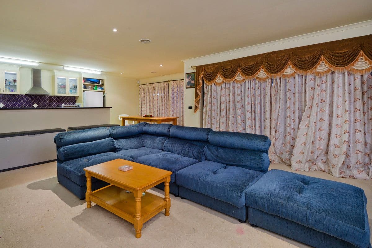 77 Knightsbridge Drive, TARNEIT VIC 3029, Tarneit - Thumbnail 3